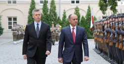 Minister-Obrony-Narodowej-RP-Tomasz-Siemoniak-oraz-Minister-Obrony-Armenii-Sejran-Ohanian.jpg