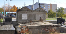 Grobowiec rodziny Helwichow na lowickim cmentarzu Emaus w ktorym spoczywa Agnieszka z Kierkorowiczow corka Kajetana fot. J. Rybus